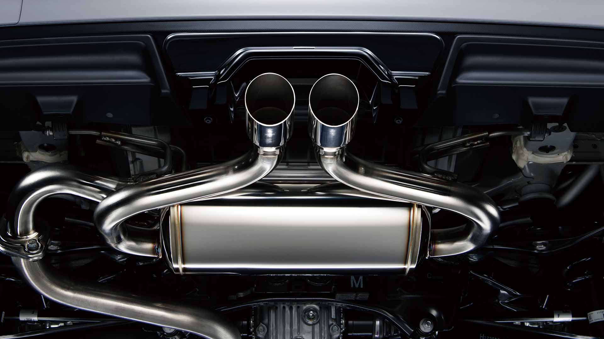 STI パフォーマンスマフラー＆ガーニッシュキット※SUBARU純正保証対象外