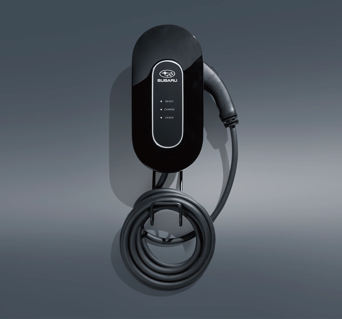 SUBARUロゴ入り6kW充電器（5mケーブル付）ブラック イメージ