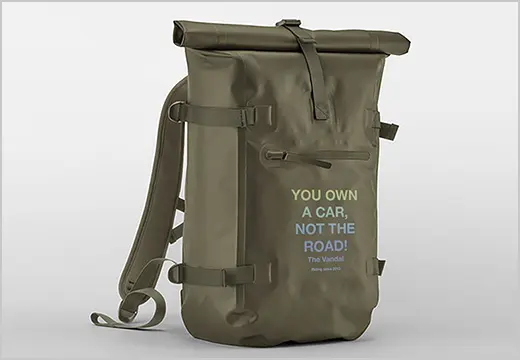 THE VANDAL ウォータープルーフバッグパック 18L カーキ