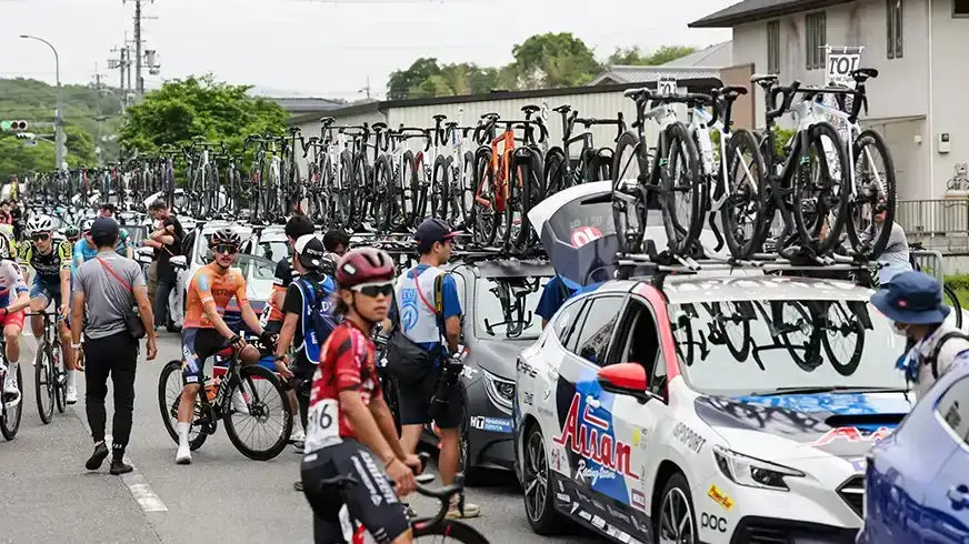 大会中は自転車や人を運んだり、車が果たす役割はかなり大きい