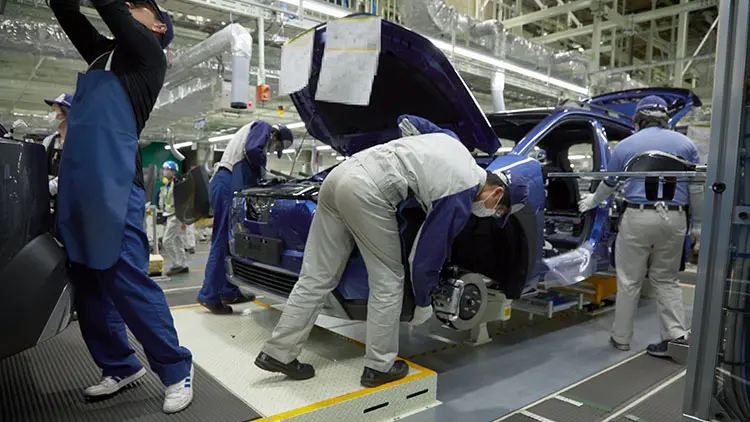 ホイールアーチモール、フロントバンパー取り付けの工程