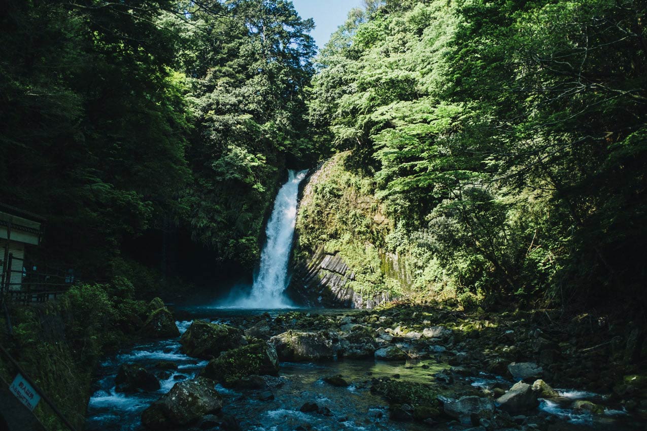 静岡県 浄連の滝 | SUBARU グランドツーリングNIPPON