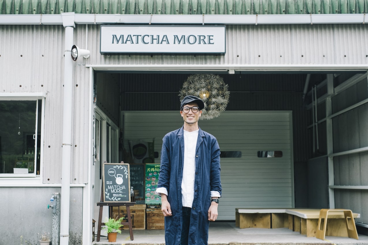 静岡県 MATCHA MORE外観とMatcha Organic Japan代表 田村善之氏 | SUBARU グランドツーリングNIPPON