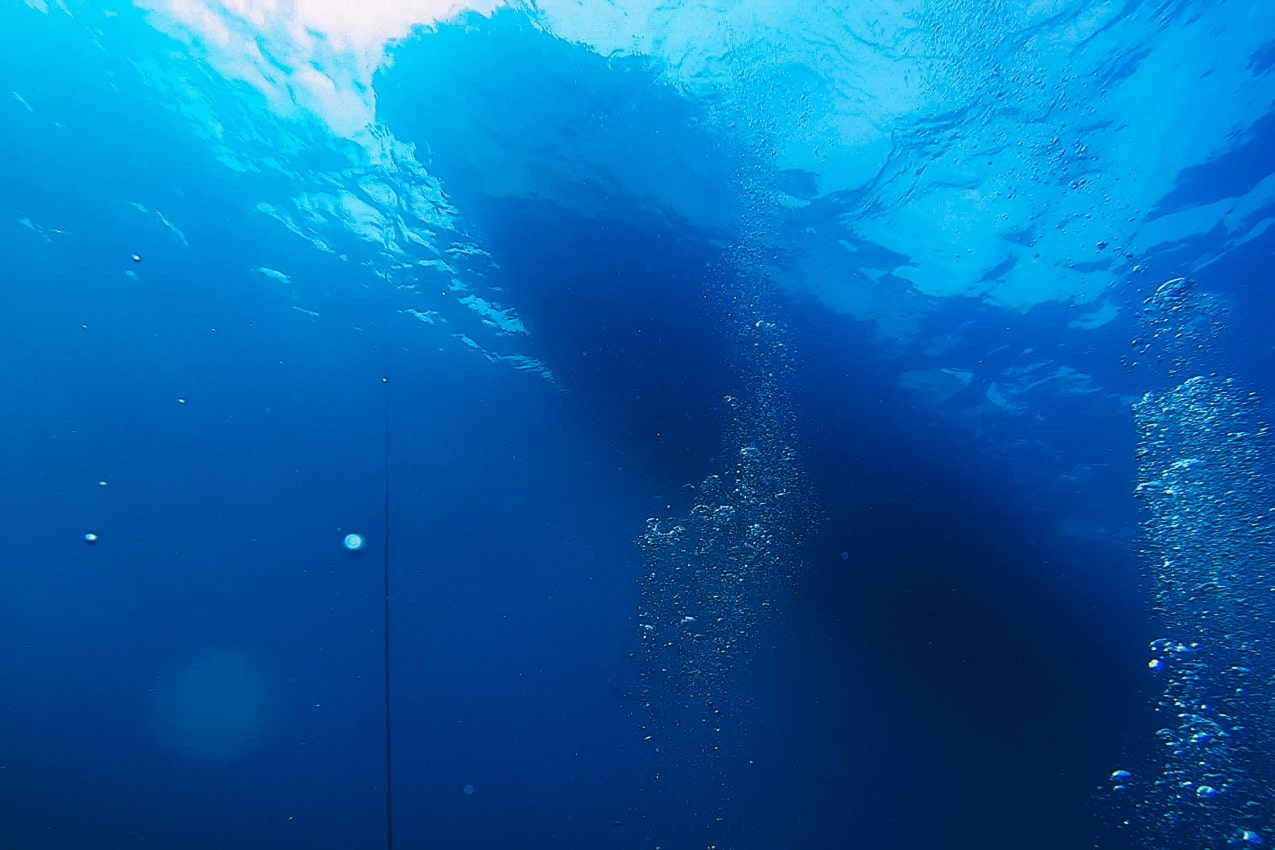 愛媛県 海底から見える船底 | SUBARU グランドツーリングNIPPON