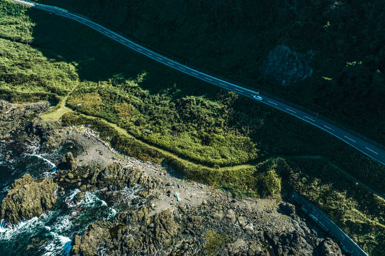 石川県 上空から見た奥能登絶景海道を走るレヴォーグ | SUBARU グランドツーリングNIPPON | SUBARU | レヴォーグ