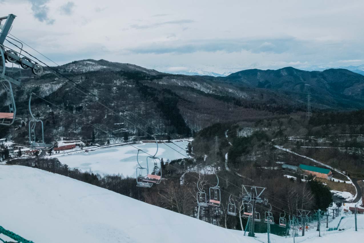 長野県 聖高原スキー場に1基だけの2人乗りリフト | SUBARU グランドツーリングNIPPON | SUBARU | レヴォーグ