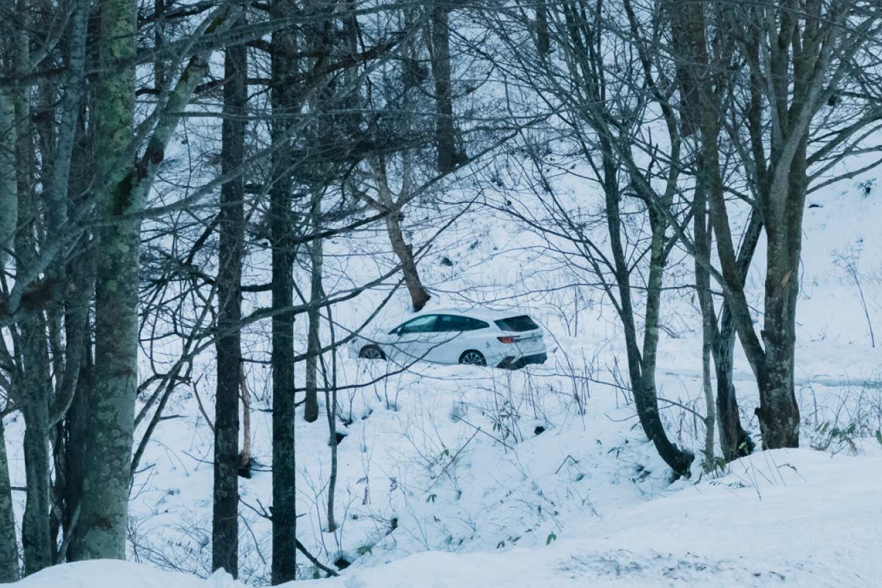 長野県 曲がりくねった雪道を進むレヴォーグ | SUBARU グランドツーリングNIPPON | SUBARU | レヴォーグ