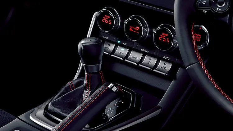 SUBARU BRZ S　シフト周り加飾（サテン調シルバー）