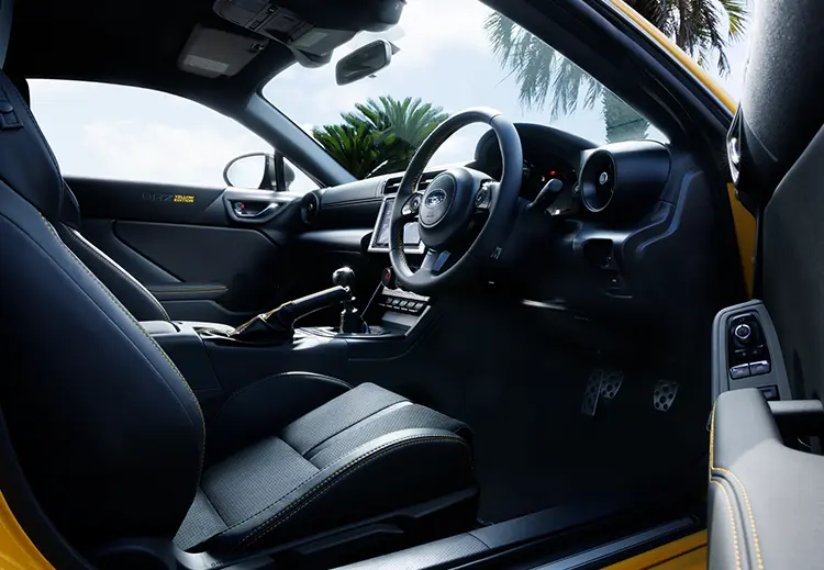 SUBARU BRZ Yellow Edition コクピットイメージ
