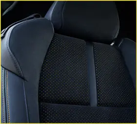 SUBARU BRZ Yellow Edition ウルトラスエード®&本革シート（ブラック、イエローステッチ+イエローパーフォレーション）