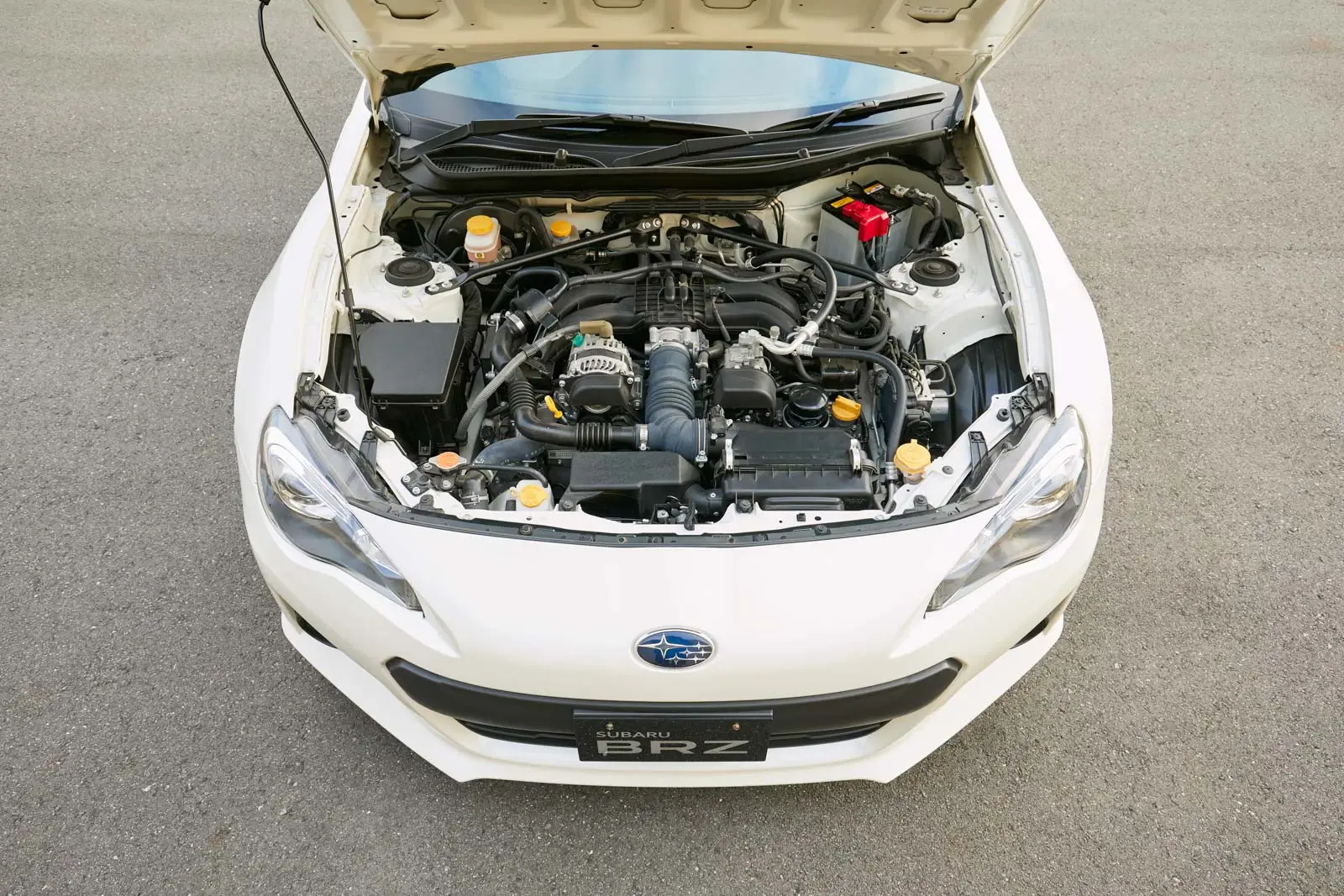 初代 SUBARU BRZのエンジンルーム