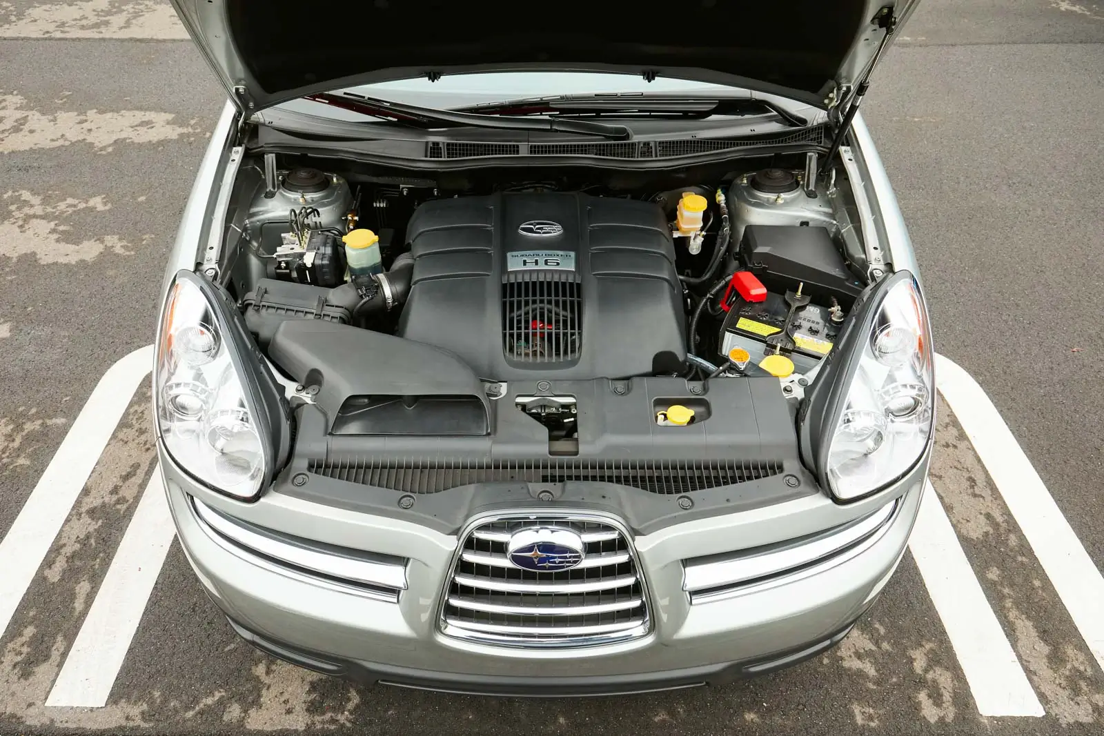 B9 トライベッカのエンジンルーム