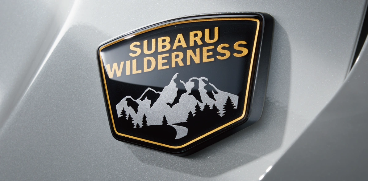 クロストレック WILDERNESS Edition WILDERNESS リヤオーナメント（右側）