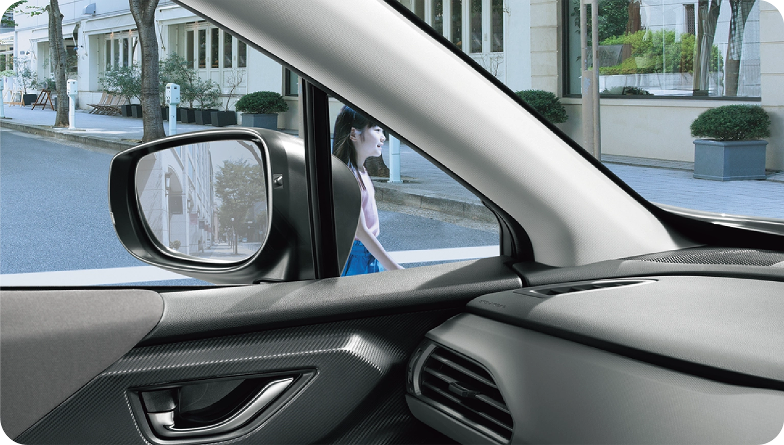 死角が少ないから、右左折や後退時も運転しやすい イメージ