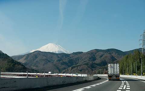 EXPASA足柄（足柄サービスエリア）から見える富士山