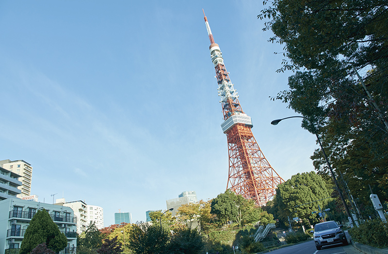 東京タワーとSUBARU XV