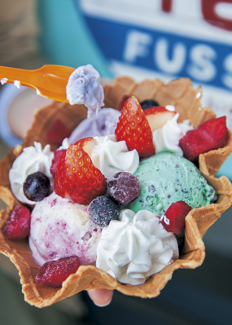 東京都　沖縄発のアイスクリームをカスタマイズ