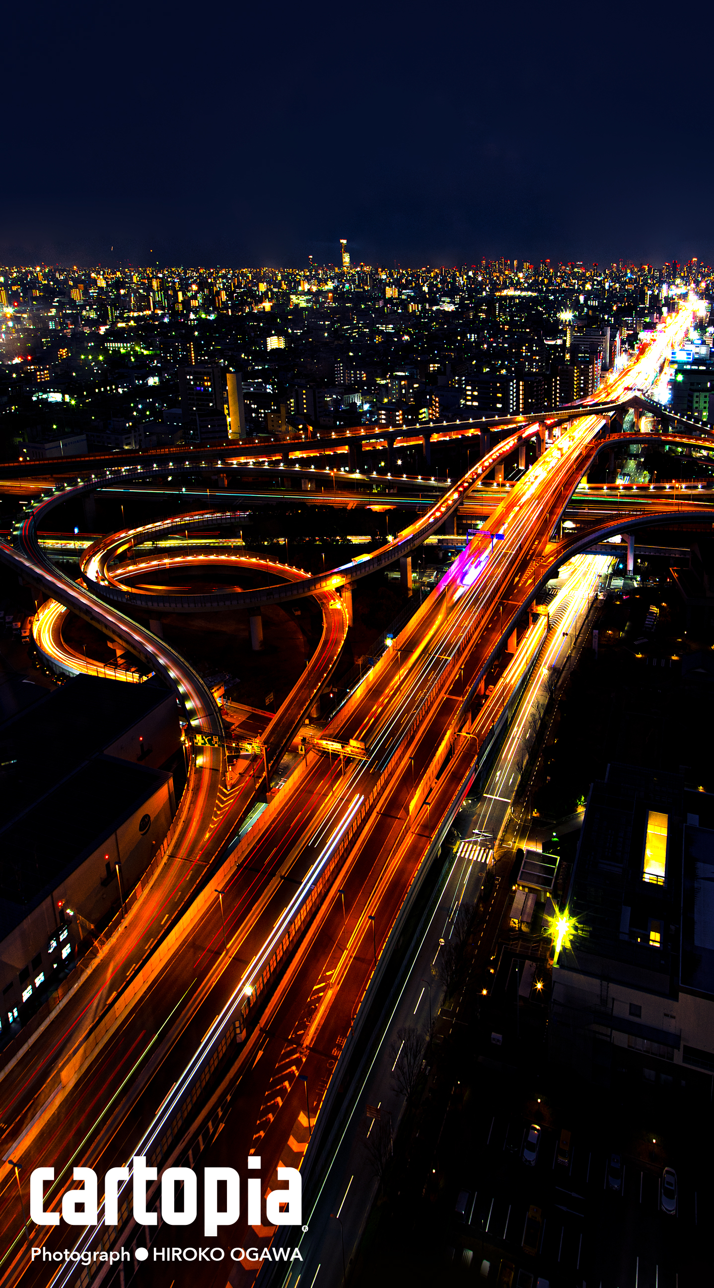 カートピア 5月のラッキー壁紙(スマホ用)は大阪府の東大阪市役所本庁舎の展望ロビー撮影した夜景 | SUBARU