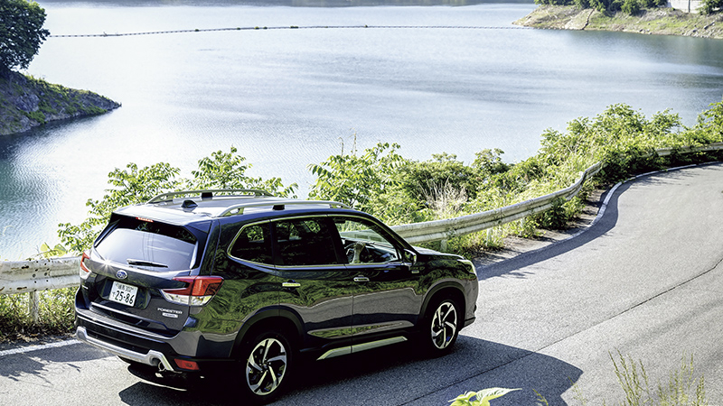 カートピア 神流湖畔を走るフォレスターAdvance | SUBARU