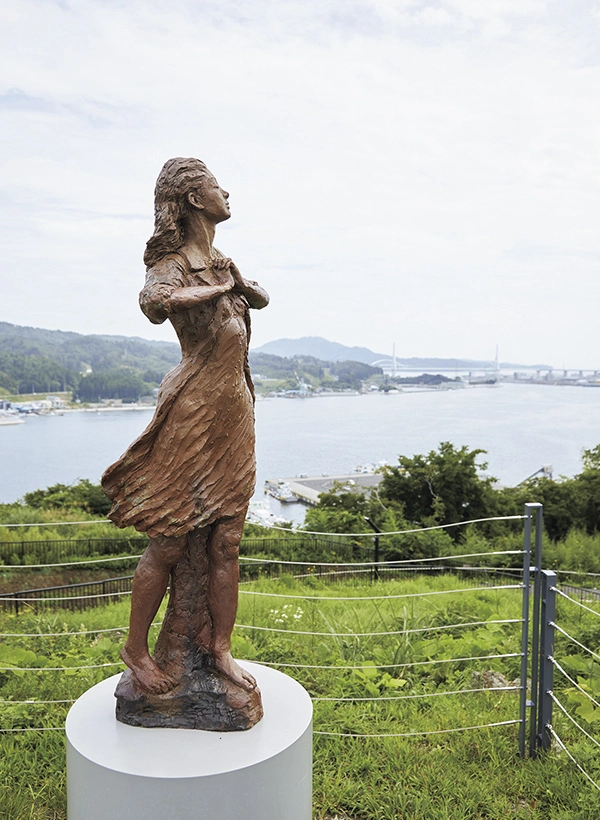 カートピア 気仙沼市復興祈念公園にある海へと祈りを捧げる作品「海へ」 | SUBARU