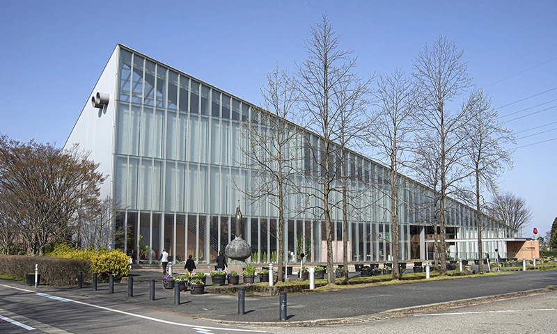 カートピア 富山県にあるチューリップ四季彩館の外観 | SUBARU