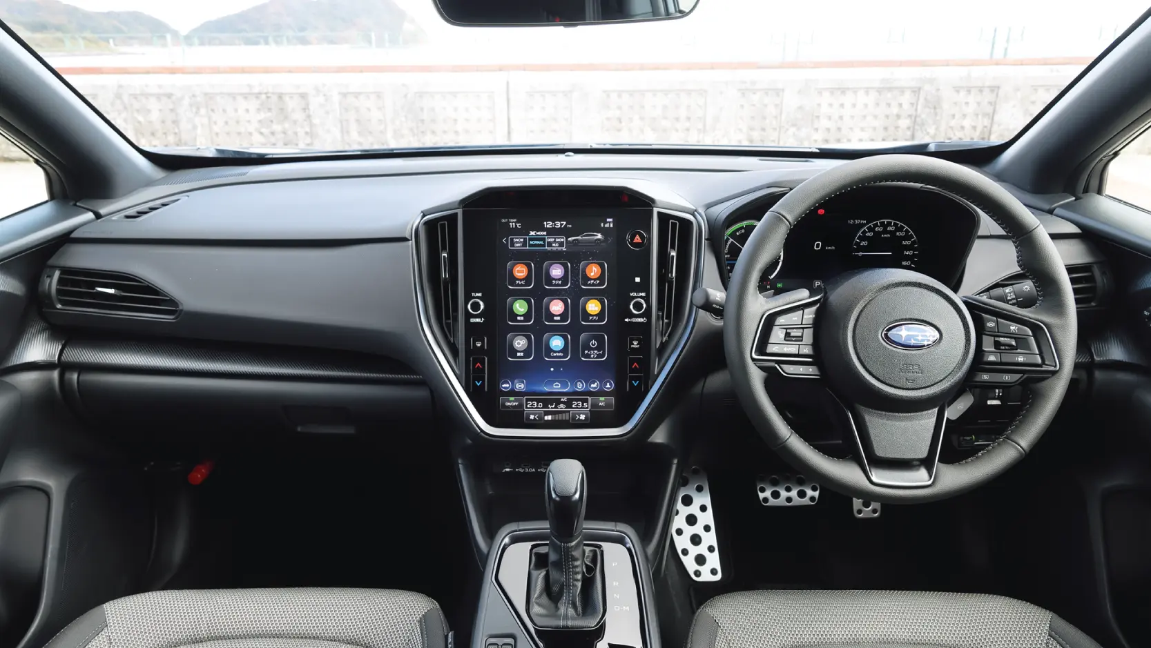 カートピア クロストレックPremium S:HEV EXの前席の全体図。 | SUBARU