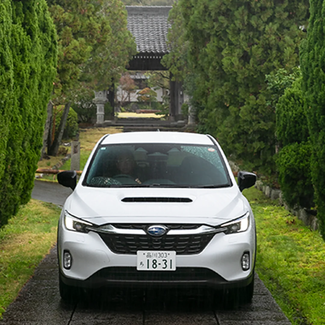 カートピア 参道に佇むレヴォーグ レイバック | SUBARU