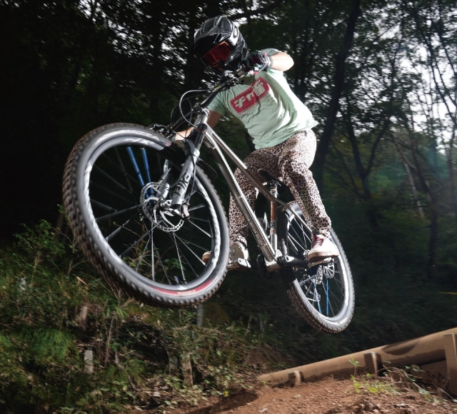 カートピア SUBARU趣味の達人列伝Part1.マウンテンバイクの達人KV | SUBARU