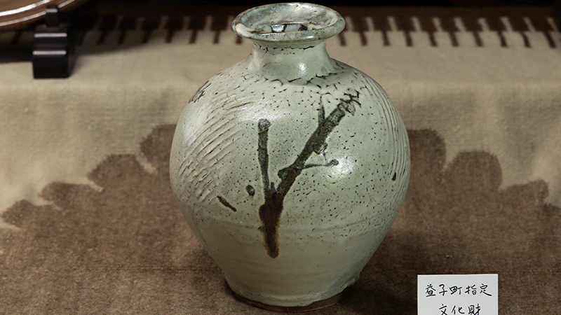 カートピア 濱田庄司記念益子参考館に展示されている濱田庄司の作品 | SUBARU