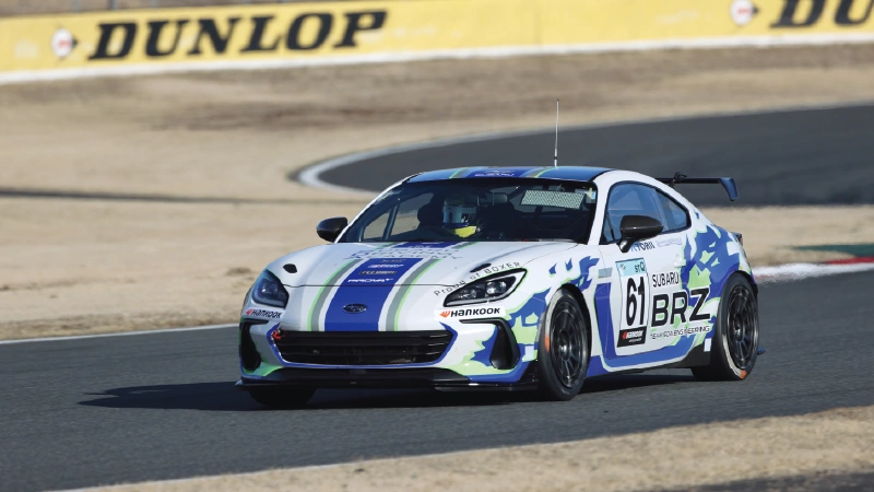 カートピア サーキットを走る、スーパー耐久シリーズの参戦車両（SUBARU BRZ）。 | SUBARU