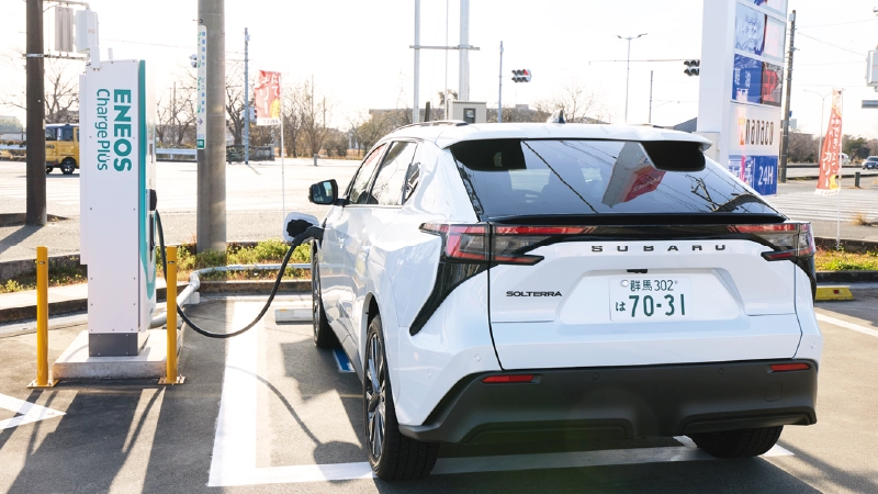 カートピア 充電中のソルテラリヤイメージ。 | SUBARU