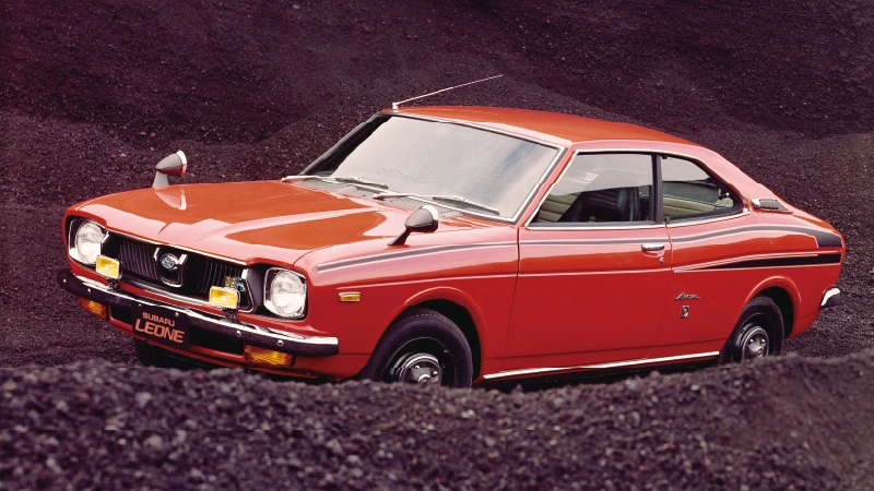 カートピア 1971年発売の初代レオーネ クーペ GSR（EA63S型 水平対向4気筒）。 | SUBARU