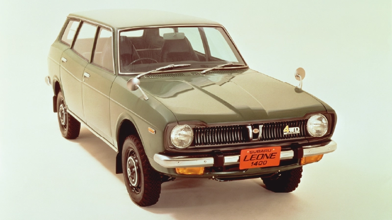 カートピア 1972年発売の初代レオーネ 4WD エステートバン（EA63型 水平対向4気筒）。 | SUBARU