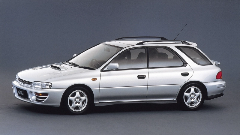 カートピア 1993年発売のインプレッサ スポーツワゴンWRXの全体を写した写真。 | SUBARU