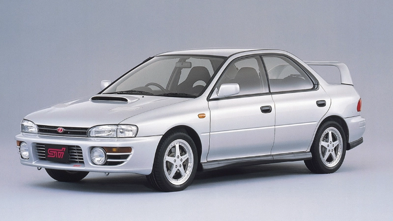 カートピア 1994年発売のSTI社製コンプリートカーWRX-STiの全体を写した写真。 | SUBARU