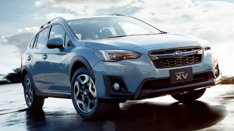 カートピア 2017年発売の2代目SUBARU XVの全体を写した写真。 | SUBARU