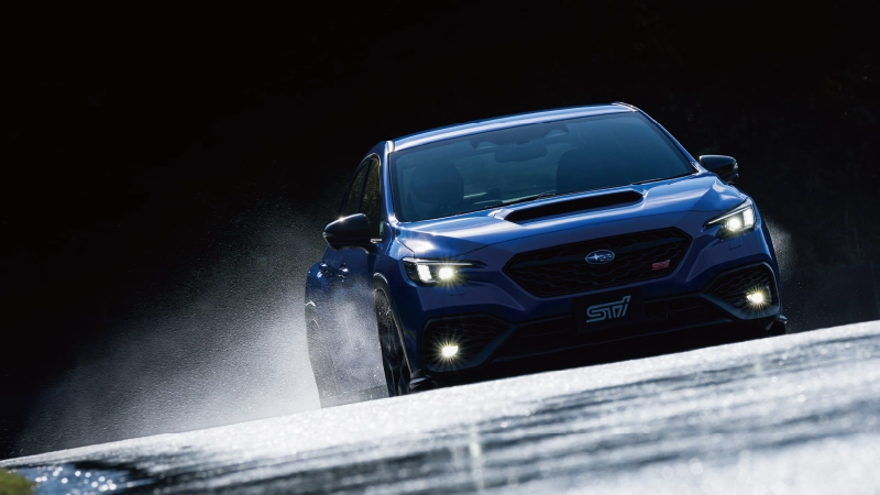 カートピア 濡れた路面を走る青いWRX STI Sport♯。 | SUBARU