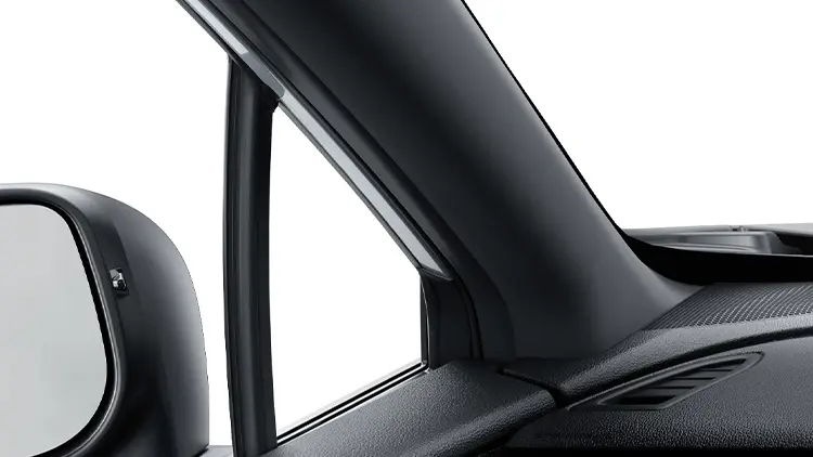 クロストレック Limited Black　ピラー/ルーフ：ブラック