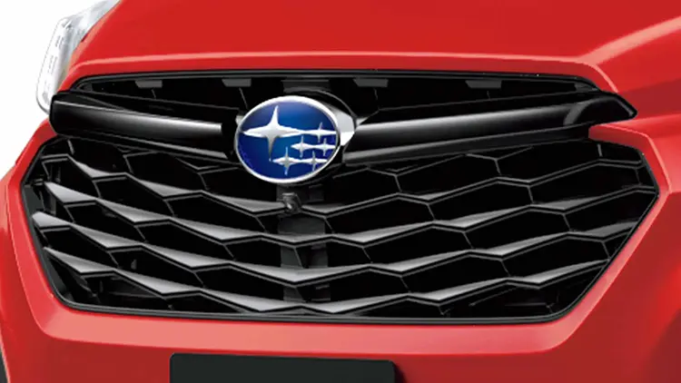 フロントグリルバー ブラック塗装（ST-H Style Editionに特別装備。ST Style Editionはベース車STに標準装備）