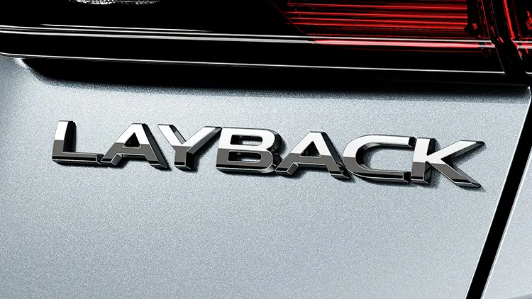 レヴォーグ レイバック Limited EX　LAYBACKリヤオーナメント（メッキ）