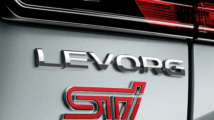 レヴォーグ STI Sport EX Black Interior Selection（STI Sport EX特別仕様車）　LEVORGリヤオーナメント（メッキ）