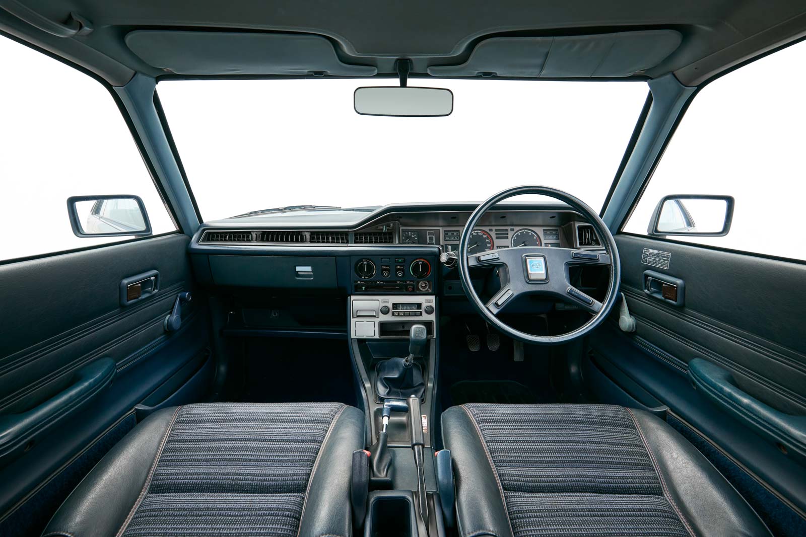 2代目 レオーネ 4WD ハードトップ RXの内装 前席