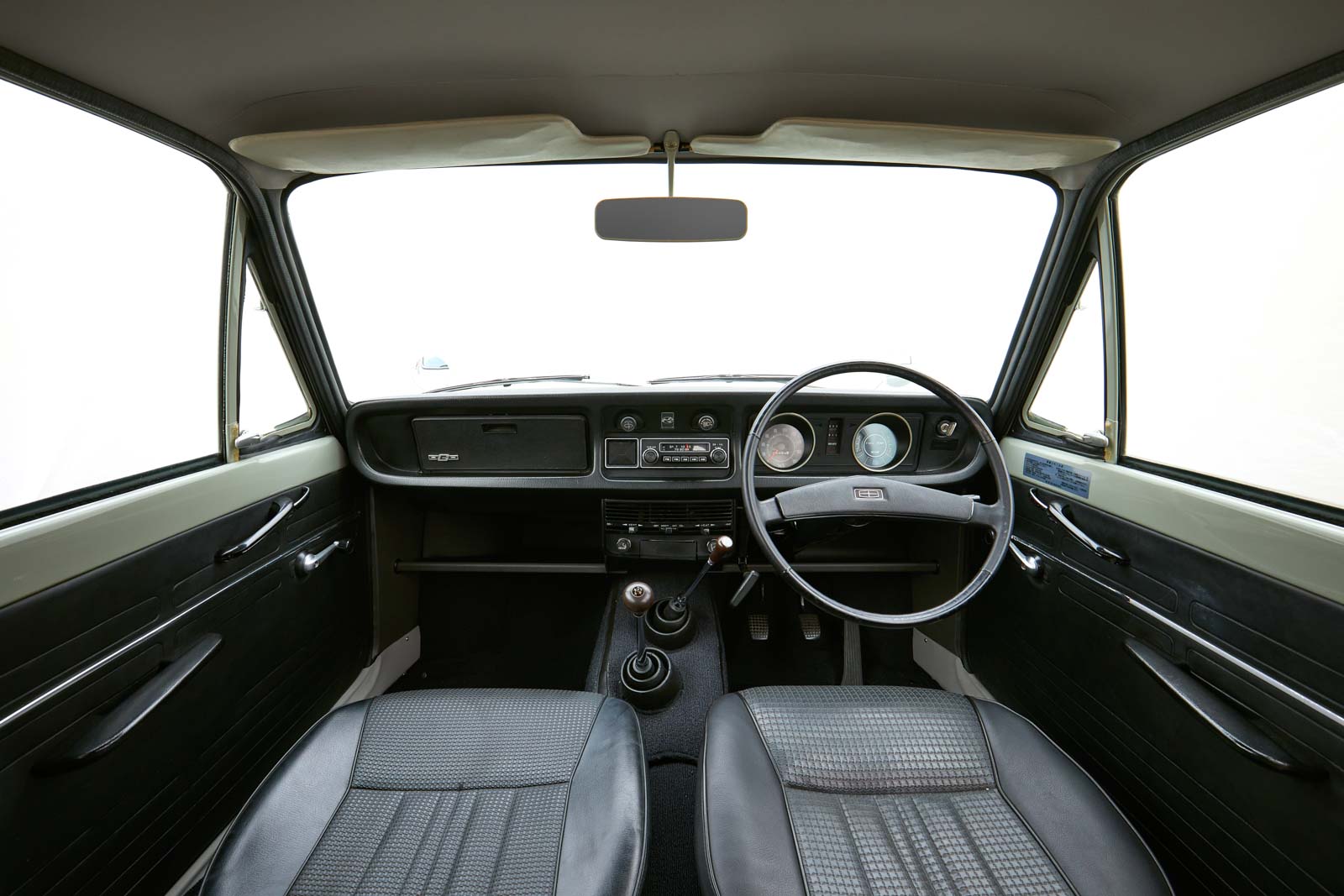 スバルff-1 1300G バン 4WDの内装 前席