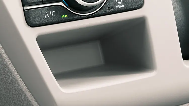プレオ プラス　インパネセンターポケット
