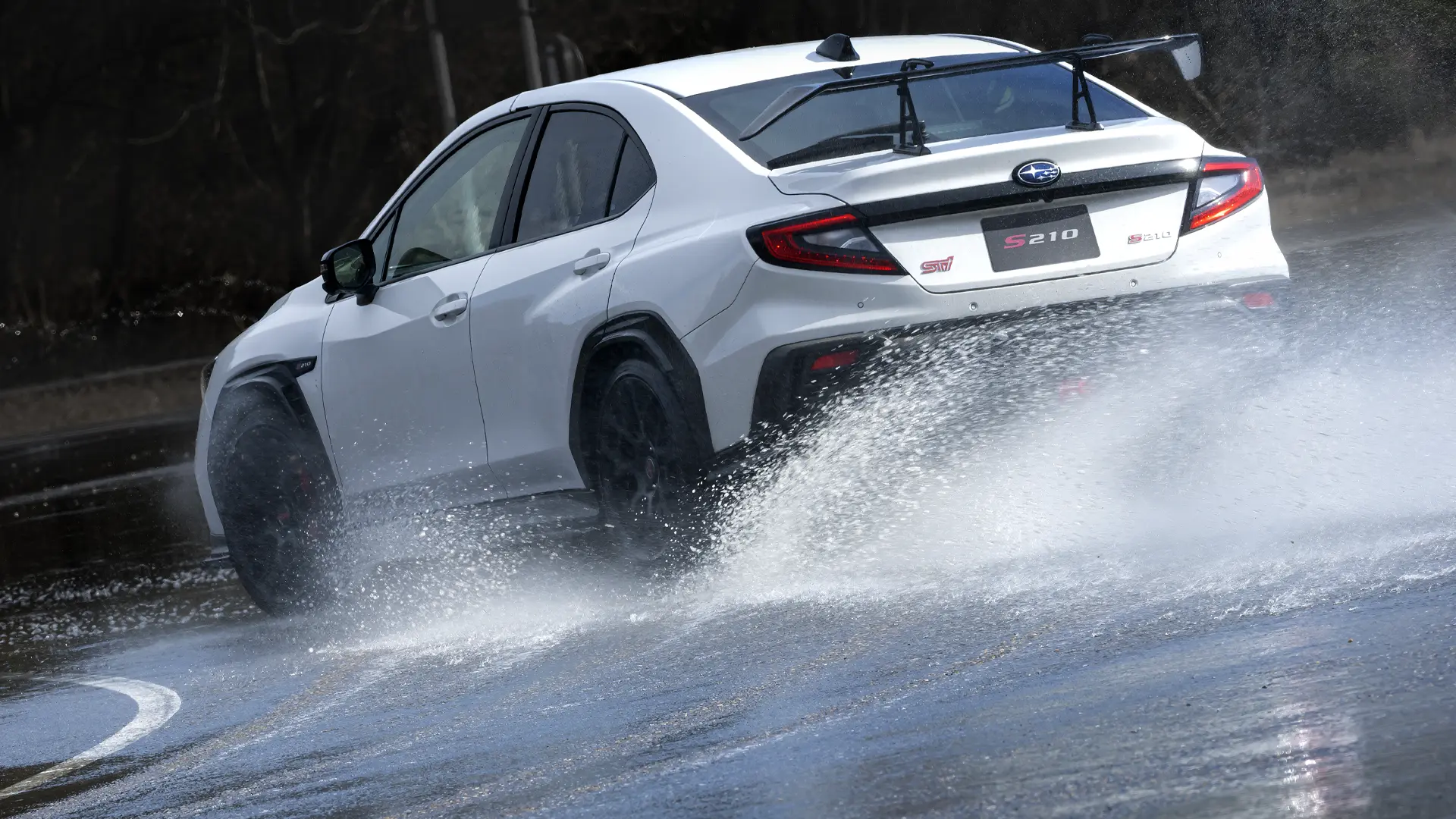 WRX S4 S210　リヤ走行イメージ