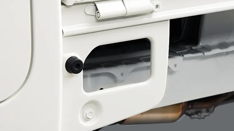 平シートフック　2ヶ所　標準装備　TB　TA　TC　※グランドキャブは大型荷台昇降用ステップの形状が異なります。