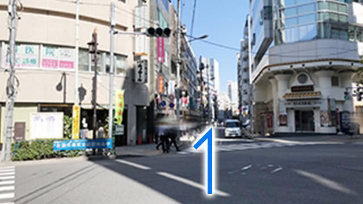 JR西口・東京メトロ日比谷線からお越しの方 順路1