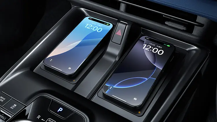 ソルテラ　ワイヤレス充電器（フロント2ヶ）