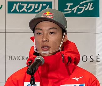 スバルが応援する日本代表の小林陵侑選手（ジャンプ）