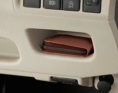ステラ　運転席サイドトレイ
